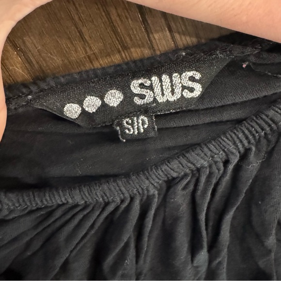 Black Relaxed Ruched Blouse - Picture 4 of 7